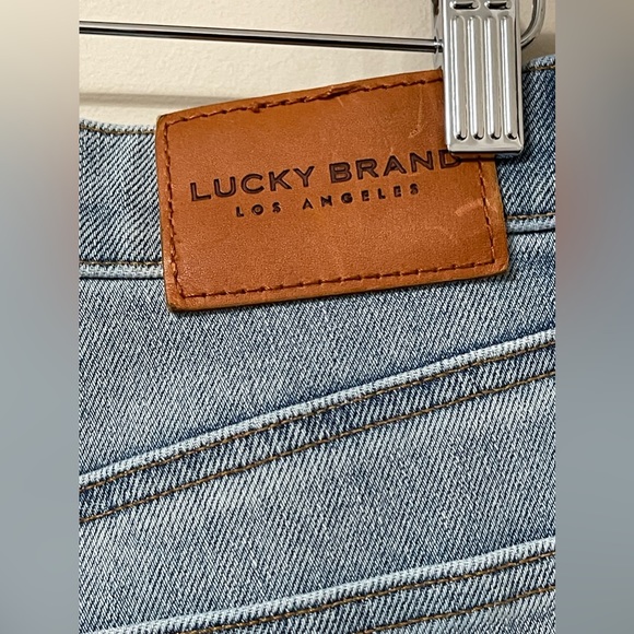 Lucky Brand Light Denim Relaxed Tapered Fit Wide Leg Jeans Size 26 - Picture 7 of 11